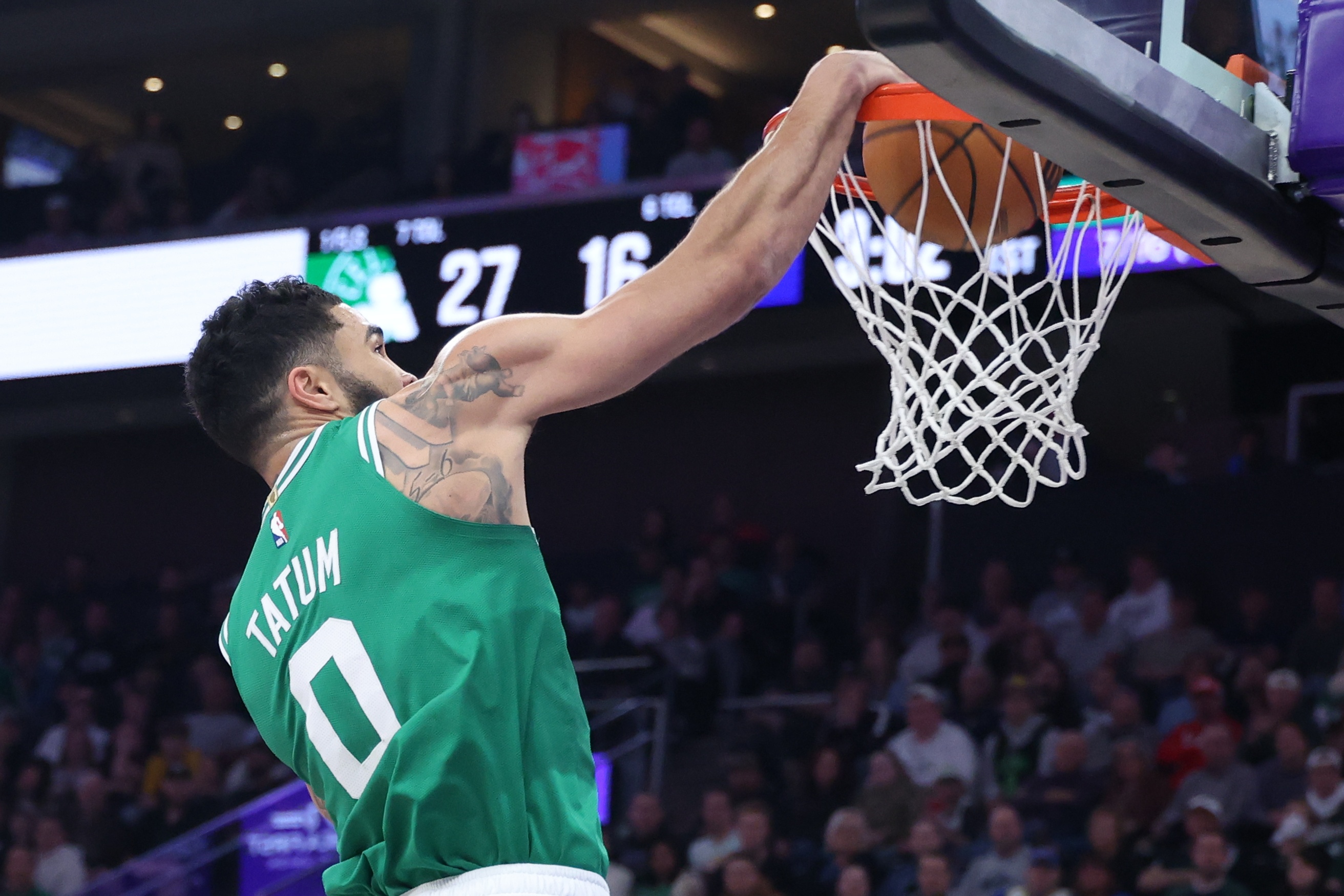 关于塔图姆连续二十场比赛得分超过挺进下一轮，利物浦挑战极限！的信息