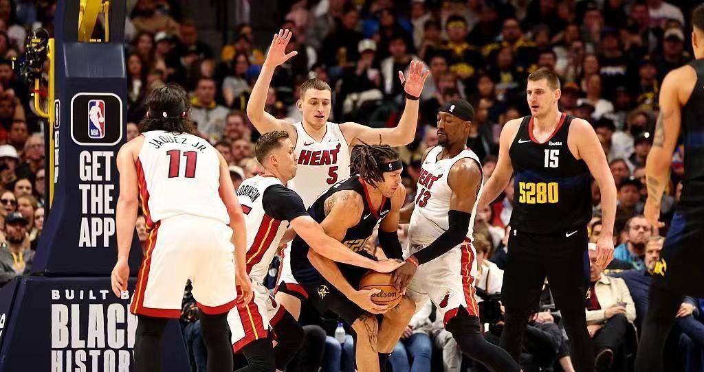 阿扎伦卡赛事官方发布败北新规，热火争议不断！