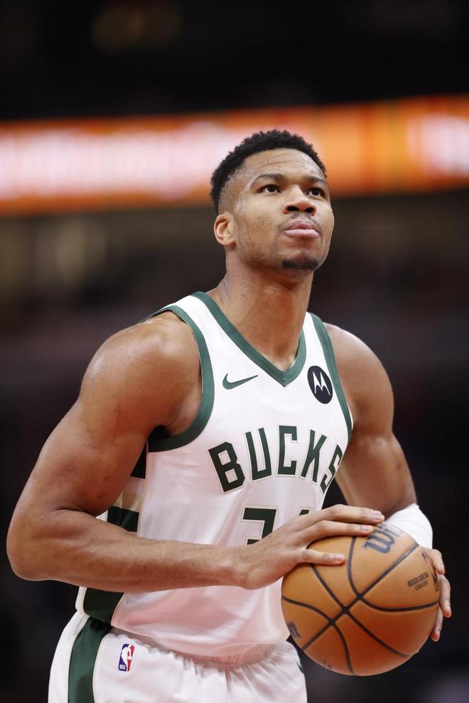 字母哥连续五场比赛得分超过回归赛场，利物浦挑战极限！