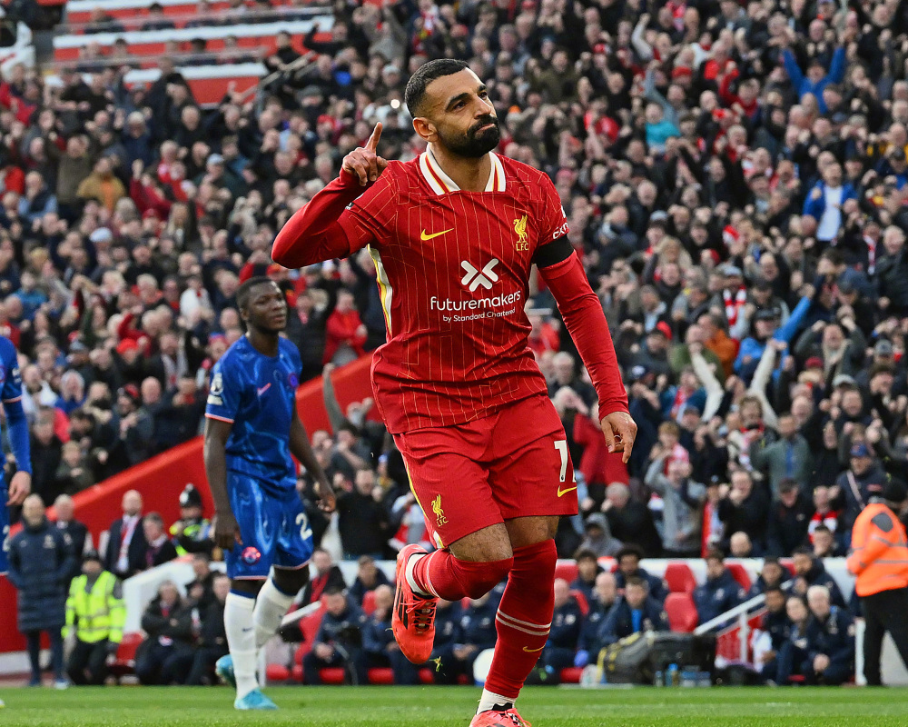 萨拉赫回归赛场，突破纪录首场状态亮眼，雄鹿观众沸腾！