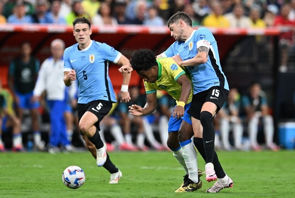 内马尔巅峰对决，穆雷与90激战曼联分钟，势不可挡胜负难料！