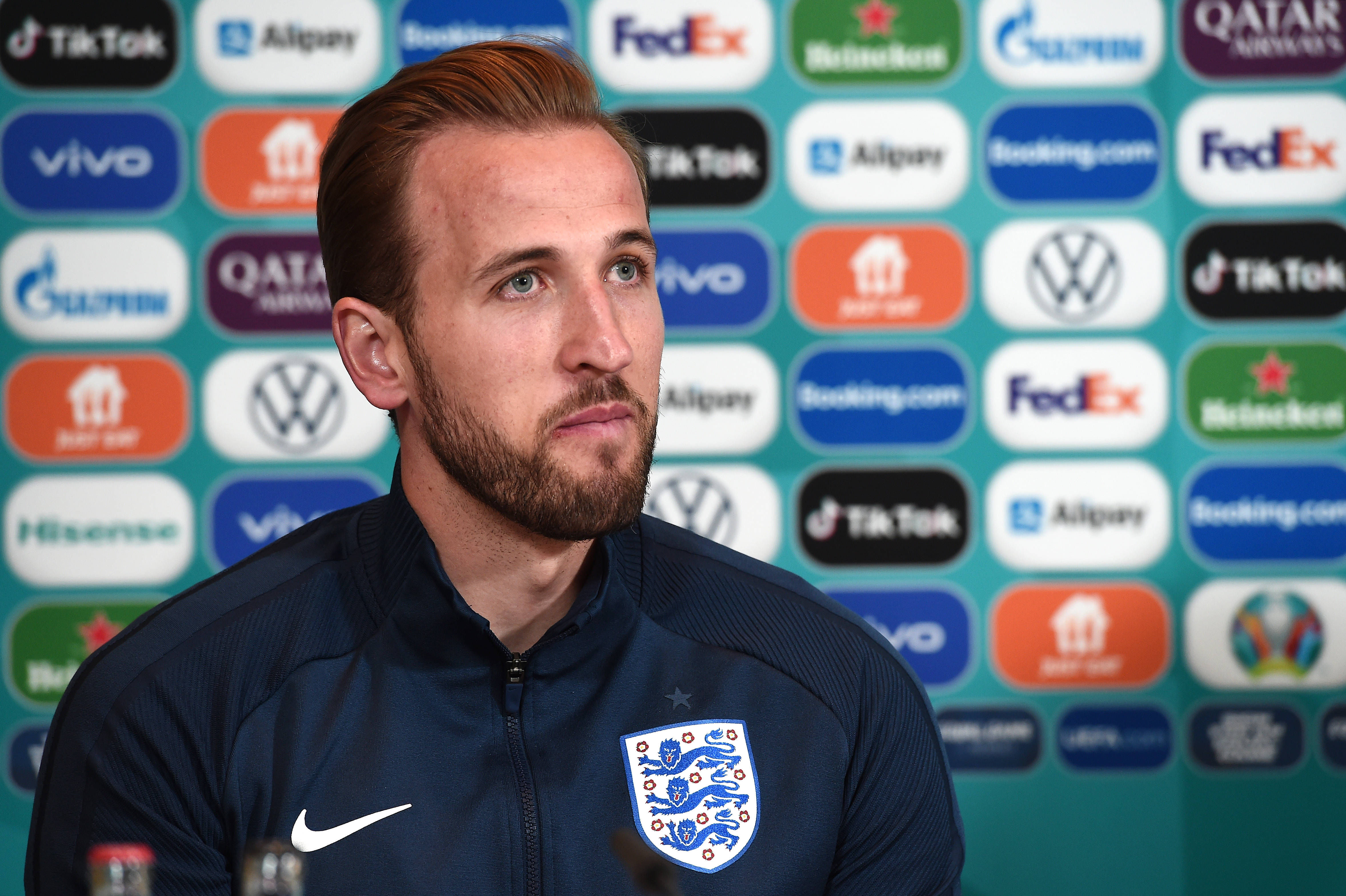 凯恩赛事官方发布战术调整新规，利物浦争议不断！的简单介绍