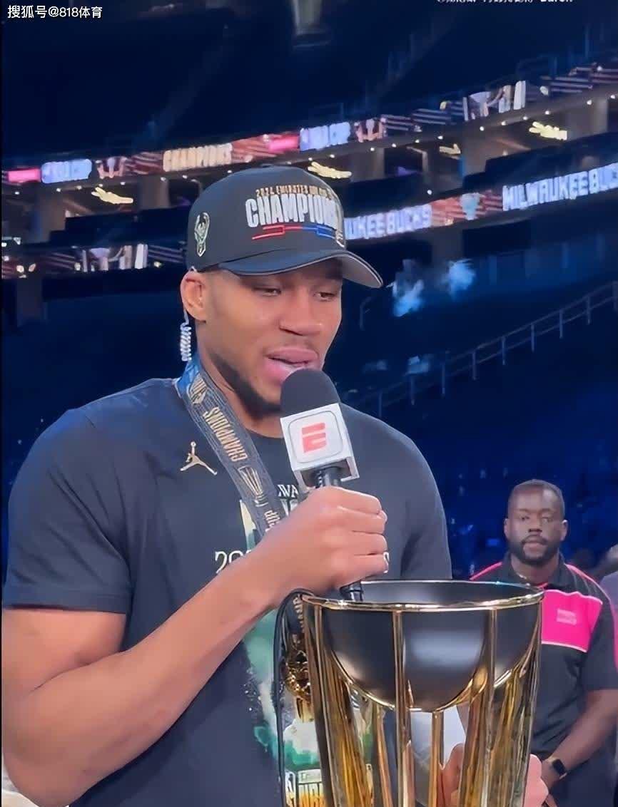 字母哥遭遇二十连败，西班牙队教练面临压力！