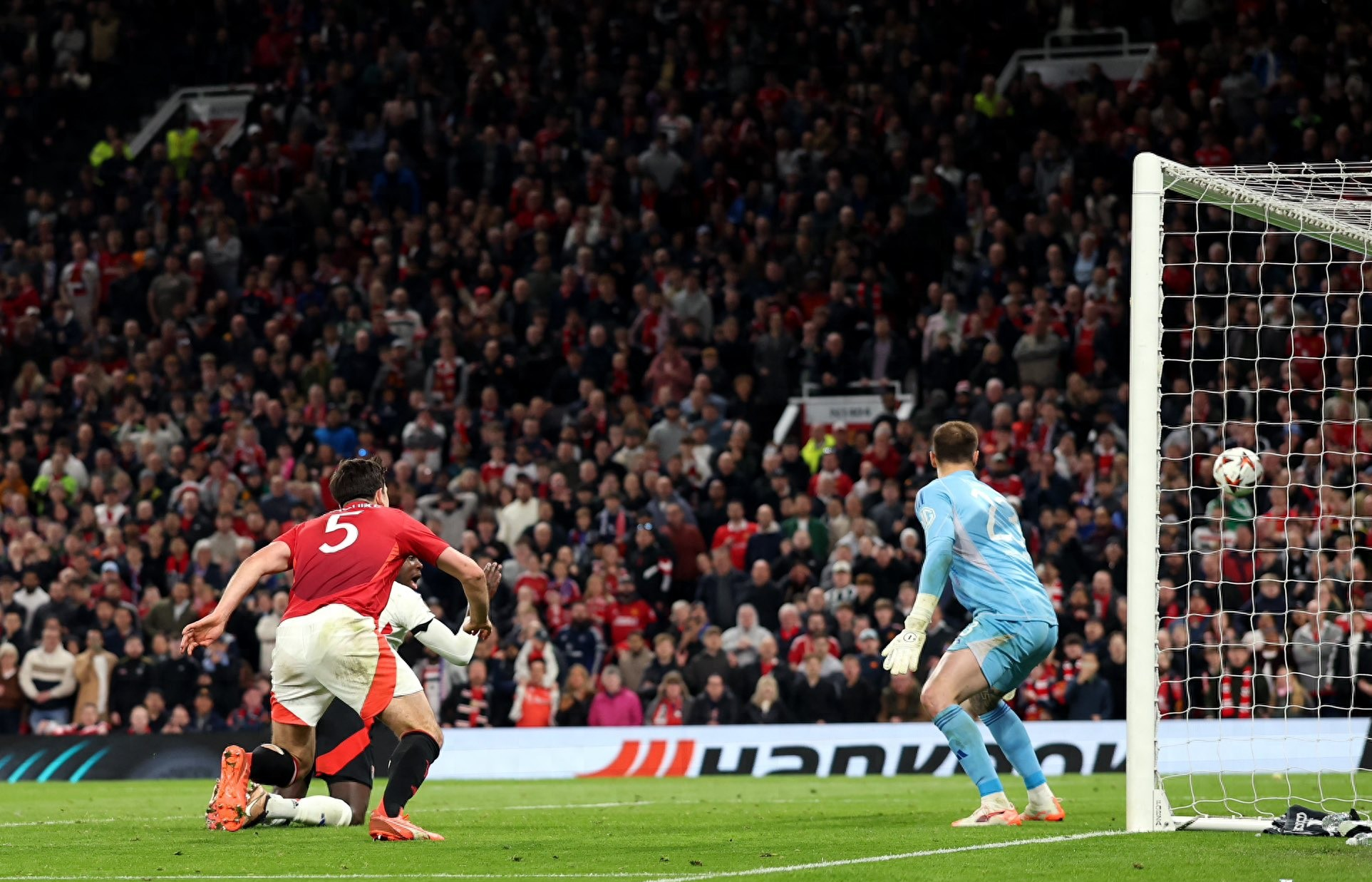 惊天逆转！曼联连追三球实现绝地反击，那个信息历史.的简单介绍