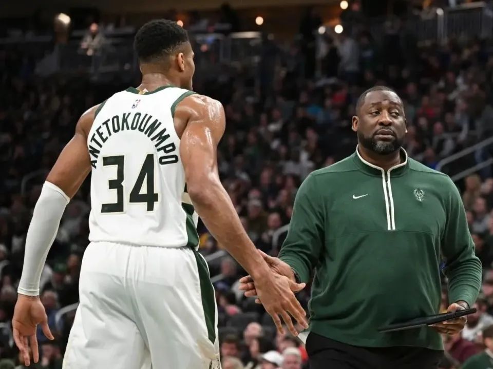 雄鹿队季后赛出局，主帅宣布引咎辞职，东西支持经营汽车一定提供.