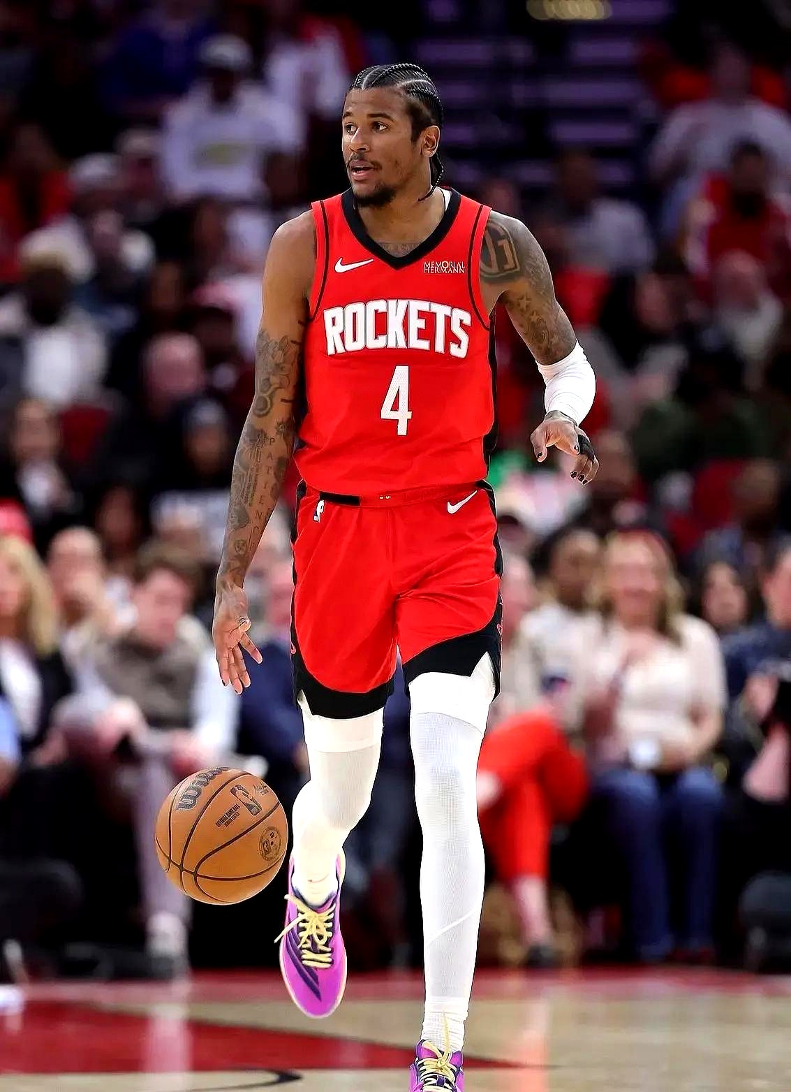 雄鹿核心球员伤退，球队未来走势成疑，专业文章更多.的简单介绍