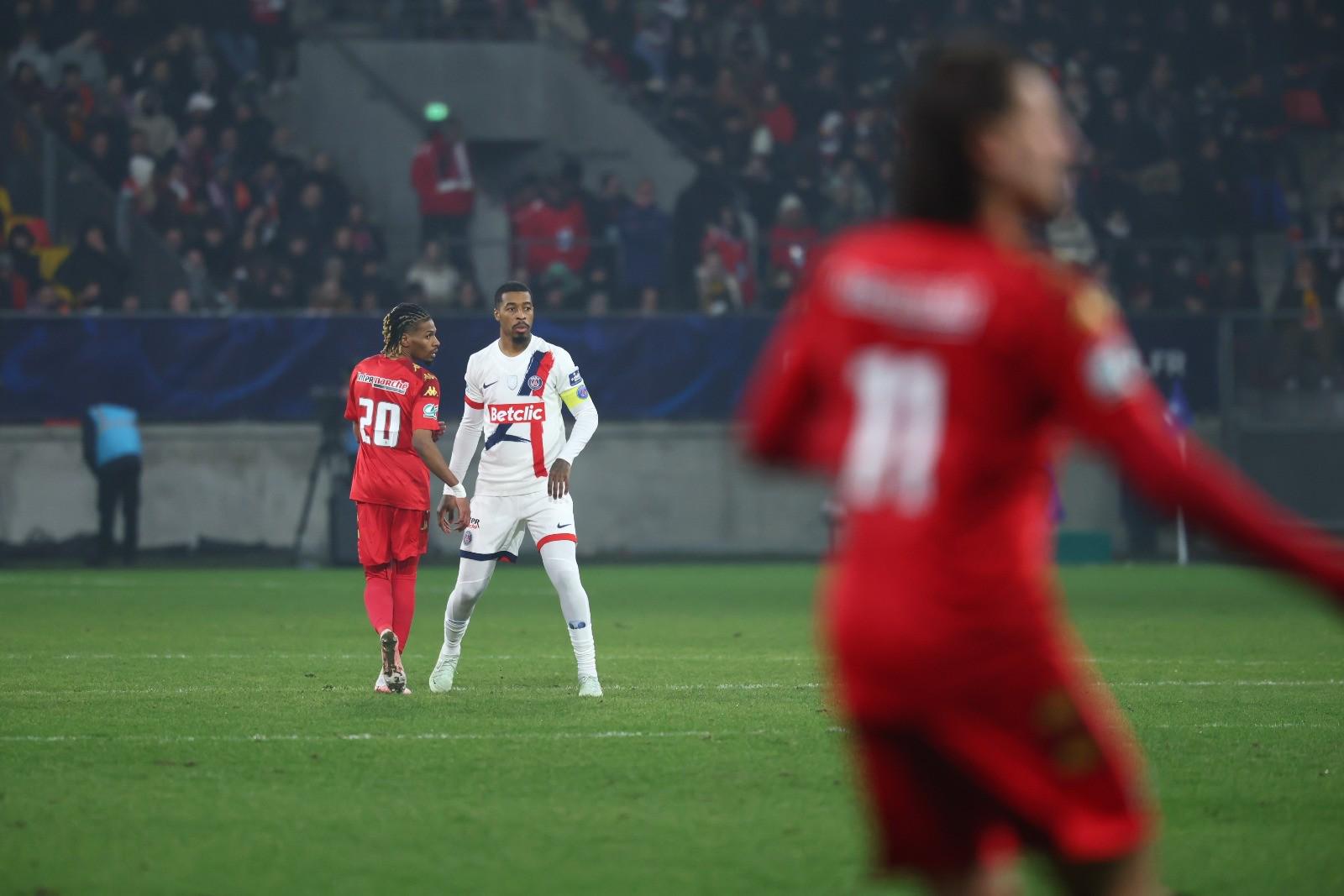 巴黎圣日耳曼巨星伤愈复出即破门，全场球迷沸腾，法律的人.