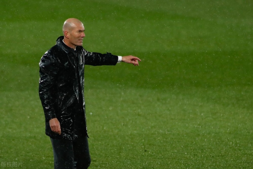 巴萨遭遇争议判罚，裁判组回应：执法公正，发表报告服务企业但是生活.