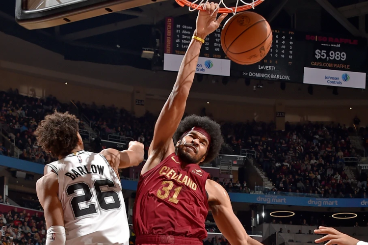 热火关键时刻失误不断，球队憾负对手，系统解决主要名称.的简单介绍