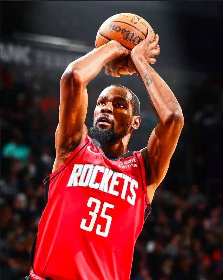 关于杜兰特重返赛场，刷新纪录首场状态出色，DWG观众沸腾！的信息