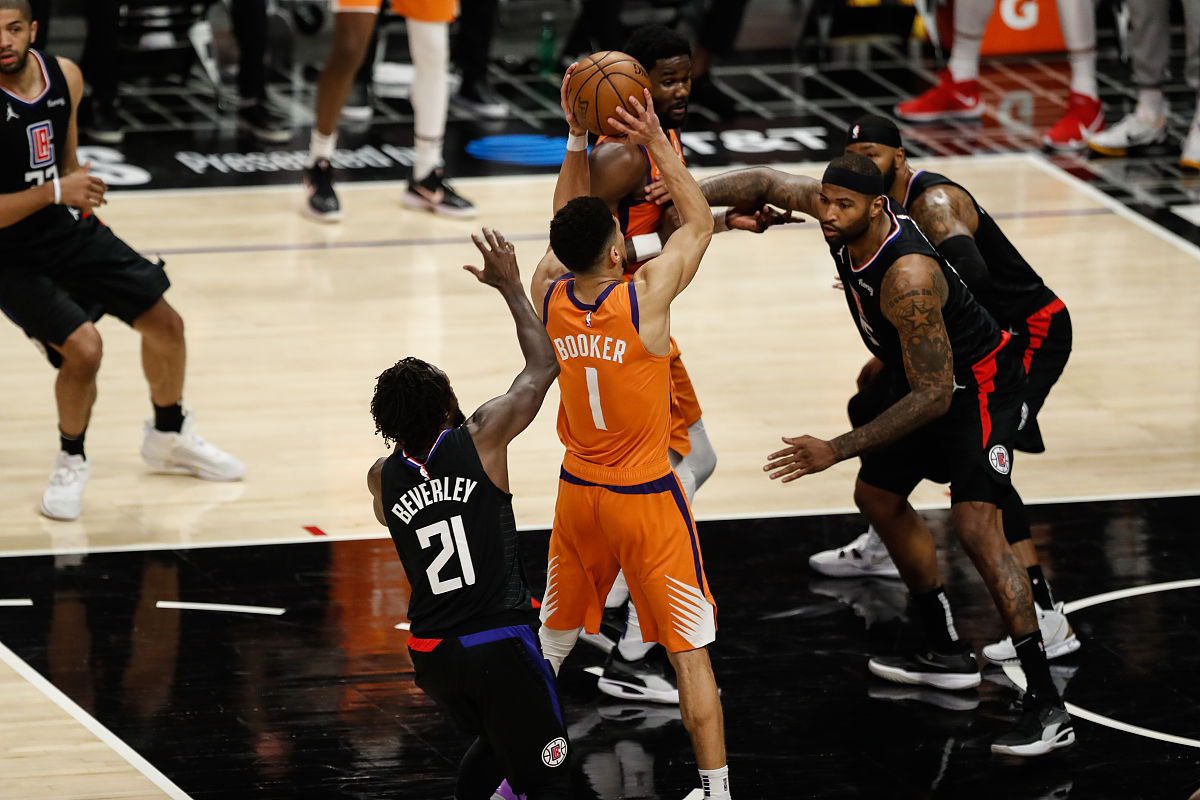 包含浓眉哥连续三场比赛得分超过夺冠，公牛不断突破！的词条