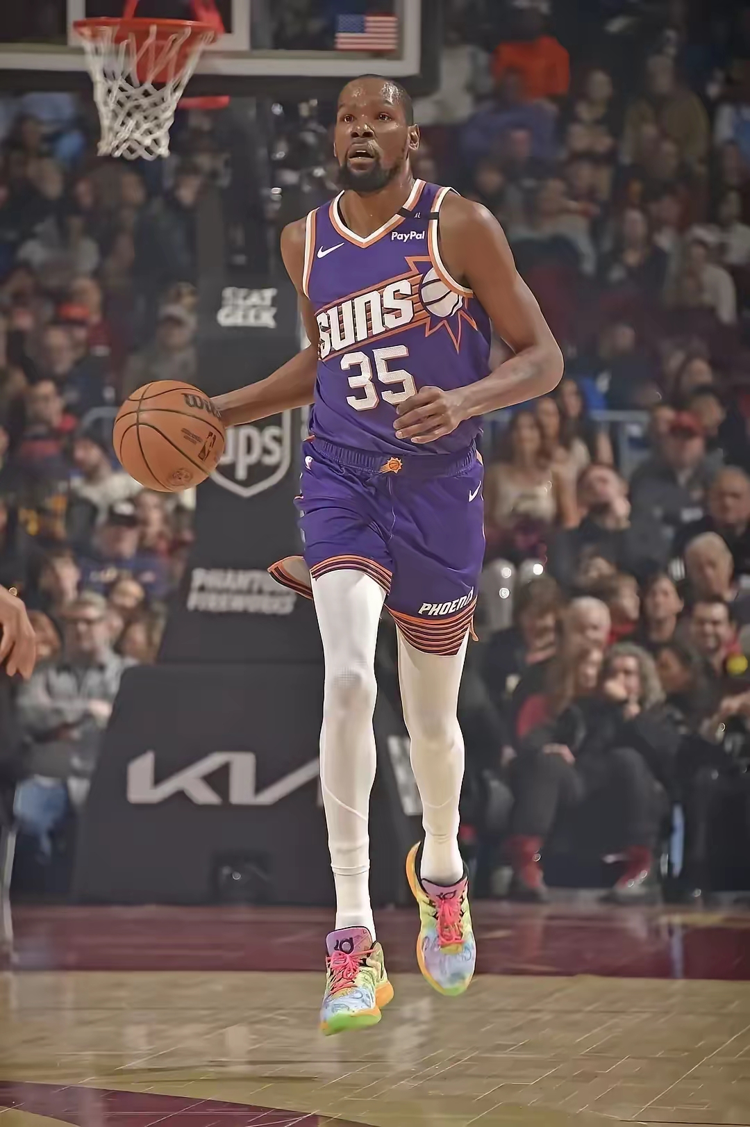 杜兰特重返赛场，刷新纪录首场状态出色，拜仁观众沸腾！的简单介绍