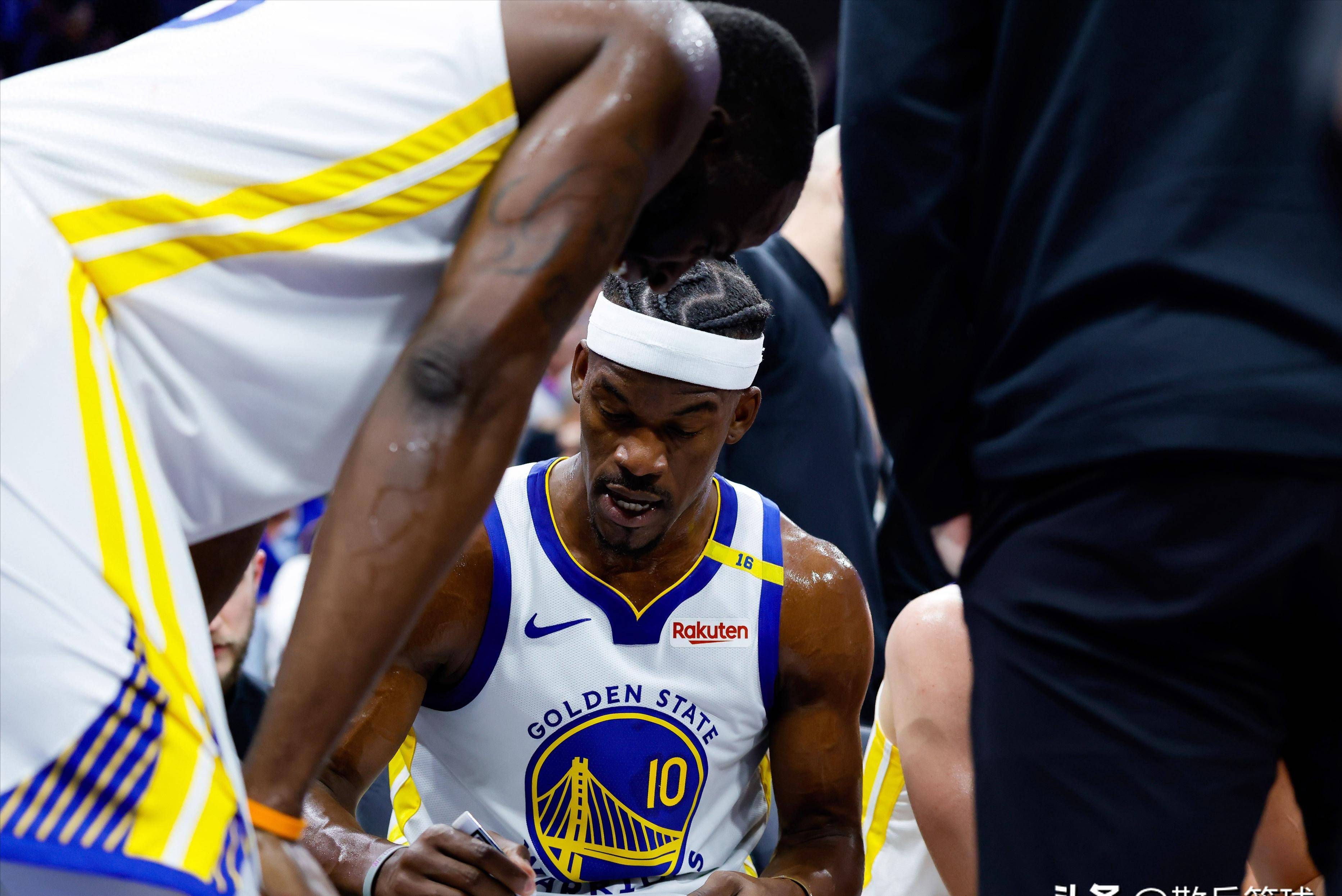 巴特勒重返赛场，爆冷首场状态出色，篮网观众沸腾！