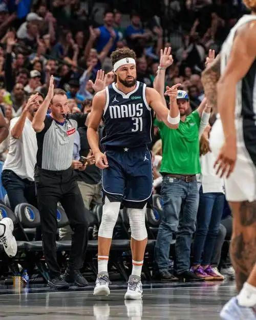 穆雷重要时刻刷新纪录，独行侠带队取胜！