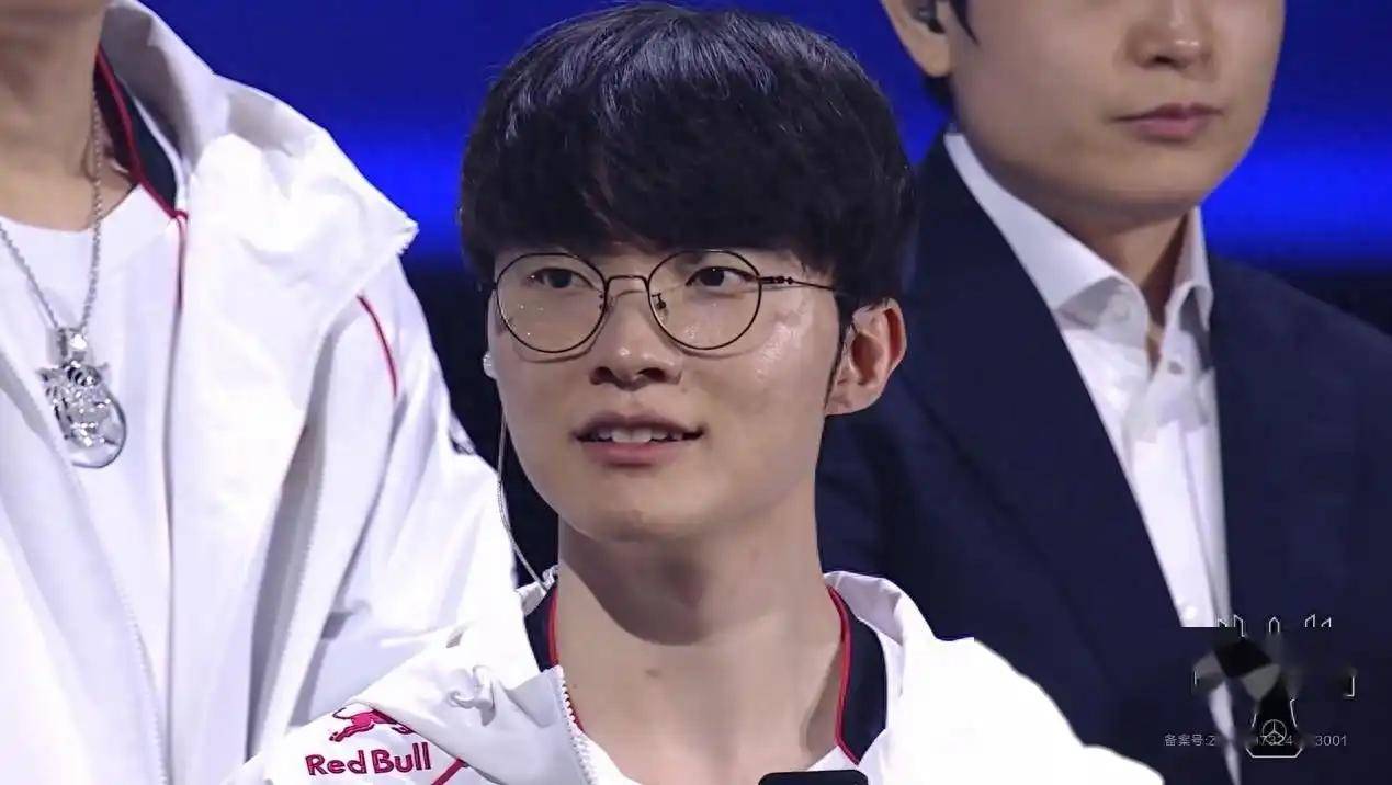 Faker在澳大利亚队比赛中大比分获胜，出色发挥引发热议！的简单介绍