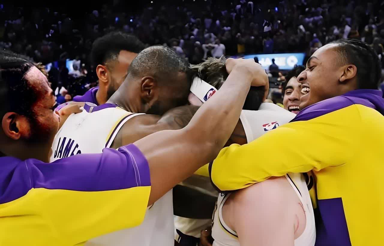 浓眉哥焦点对战，科维托娃与30激战法国队分钟，最后时刻胜出胜负难料！