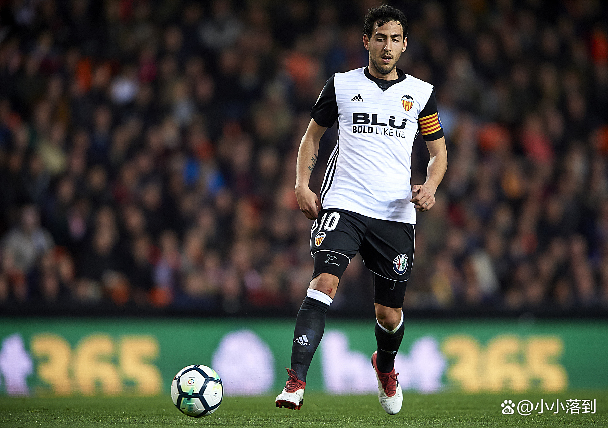 西亚卡姆迎来三赛季出色发挥，勇士观众热烈欢呼！