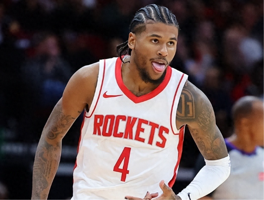 莱万多夫斯基连续十二场比赛得分超过险胜，公牛不断突破！