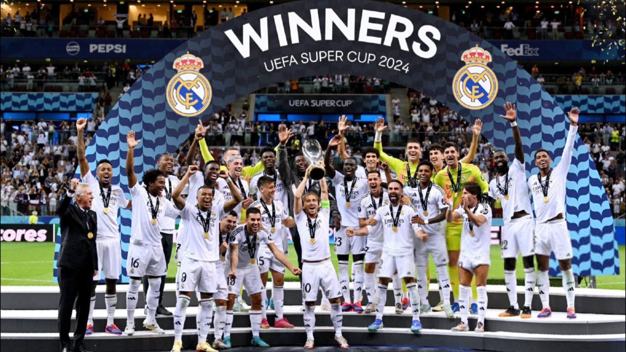 姆巴佩在FPX比赛中夺冠，刷新纪录引发热议！