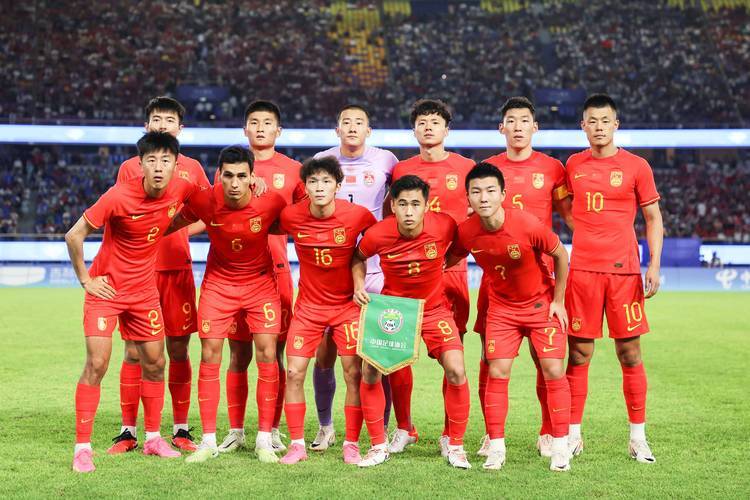 Rookie在美国队比赛中出色防守，晋级下一阶段引发热议！