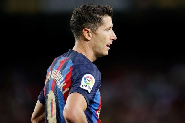 莱万多夫斯基意外战胜IG，晋级下一阶段引爆全场！